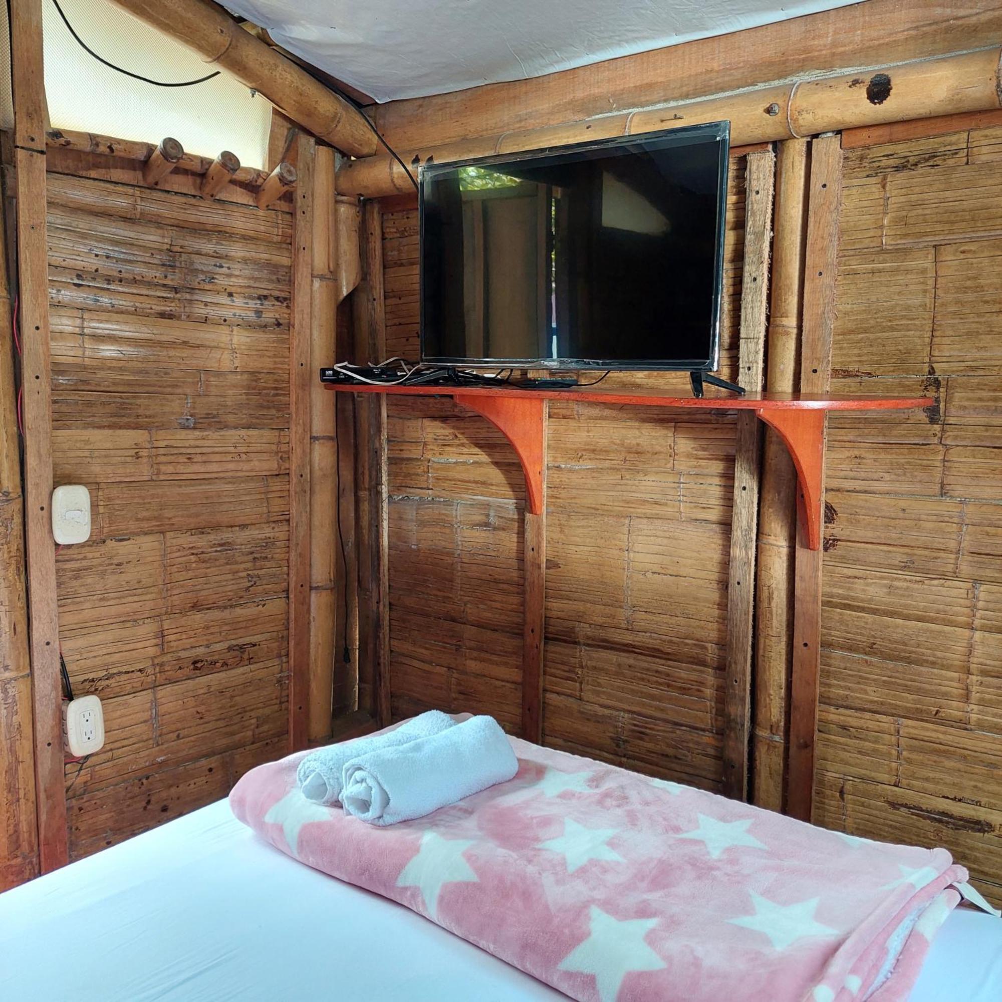 Hostal La Pijarana Salento Ngoại thất bức ảnh